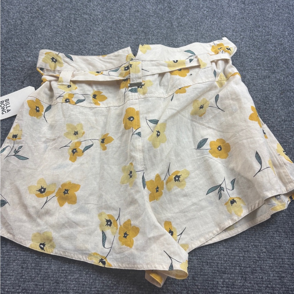 BILLABONG Women’s Linen Play All Day High Waist Shorts NWT Yellow  size: Large - Picture 2 of 7